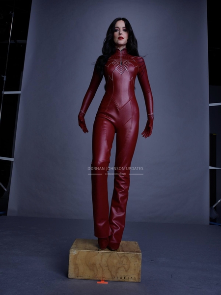 SET-OUTTAKES_0146.jpg