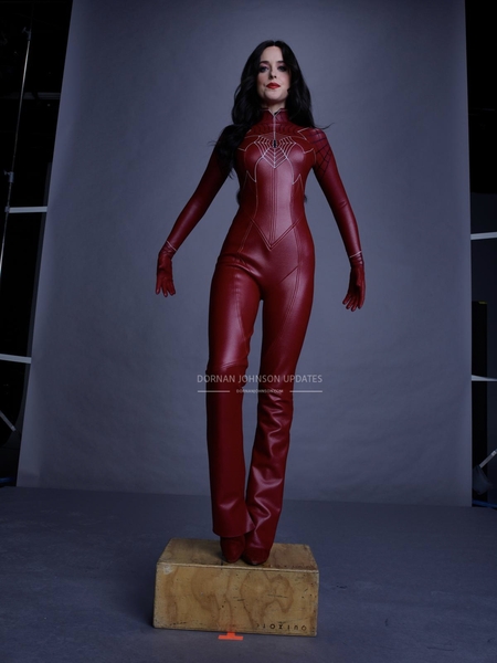 SET-OUTTAKES_0147.jpg