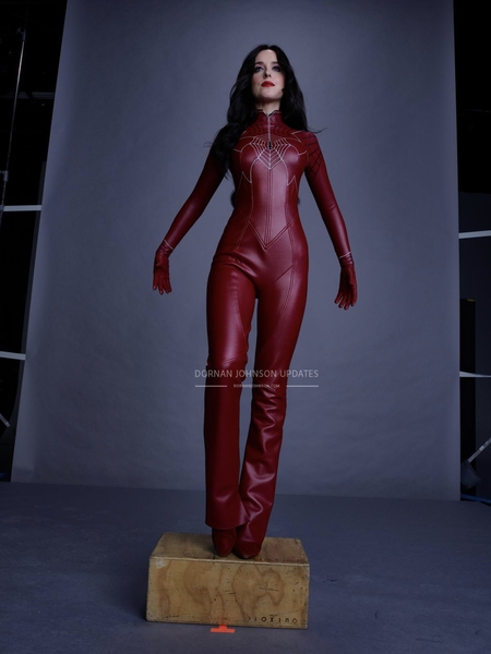 SET-OUTTAKES_0149.jpg