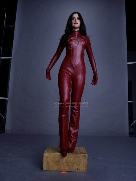 SET-OUTTAKES_0156.jpg