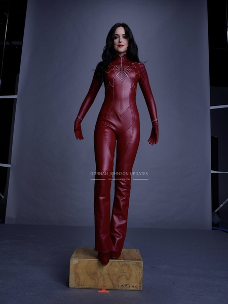 SET-OUTTAKES_0166.jpg