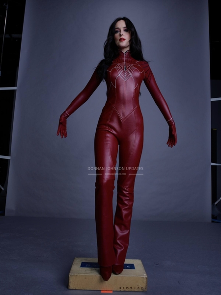 SET-OUTTAKES_0176.jpg