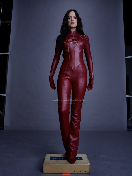SET-OUTTAKES_0204.jpg