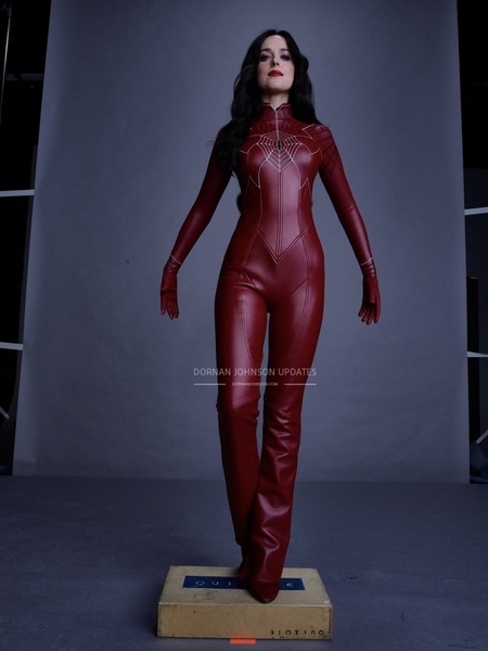 SET-OUTTAKES_0206.jpg