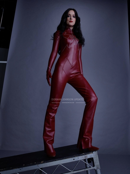 SET-OUTTAKES_0261.jpg