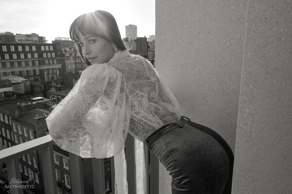 dakota-johnson-06.jpg