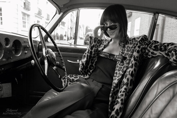 dakota-johnson-08.jpg