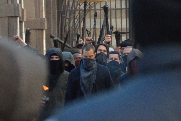 s044.jpg